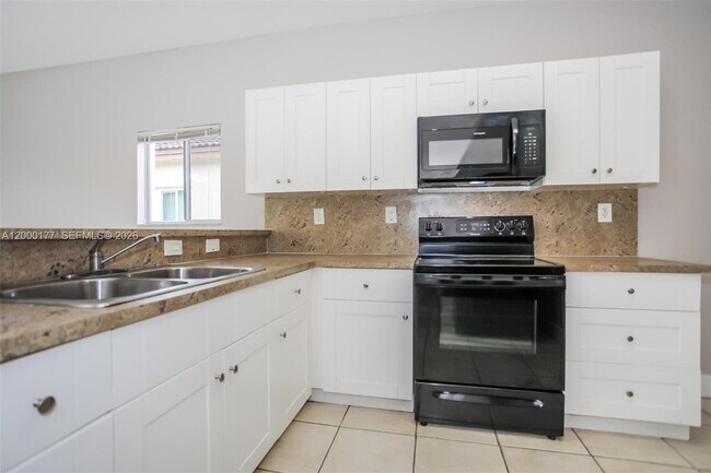 Building Photo - 28168 SW 134th Ct