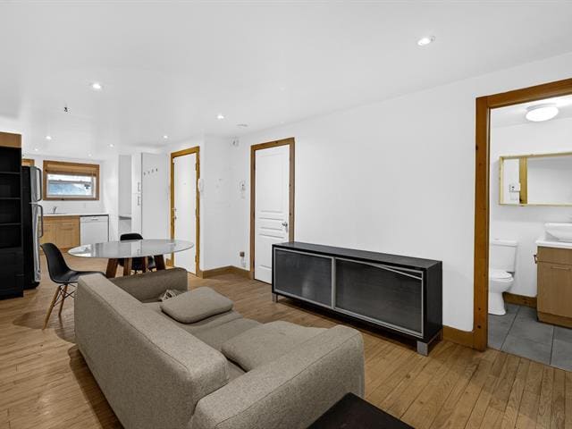 Photo du bâtiment - 3180 Rue Sainte-Catherine E