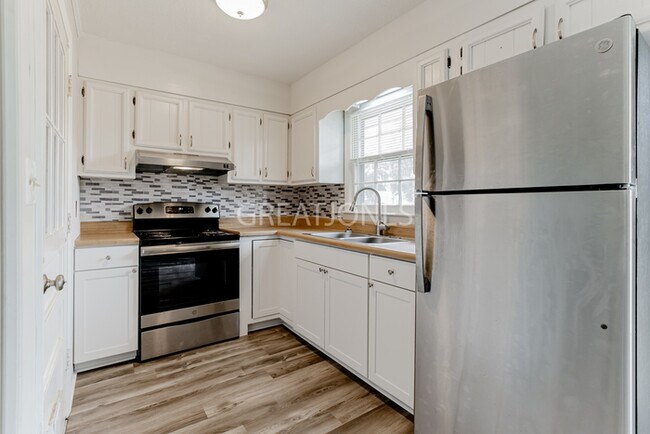 Foto del edificio - Charming 3 Bedroom in Hope Mills!