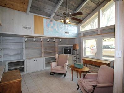 Building Photo - 819 Greenwillow Way