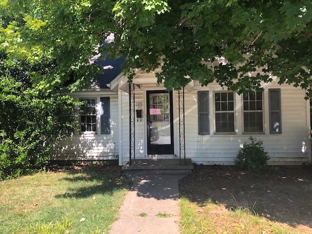 Primary Photo - 161 N McPherson St