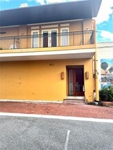 Building Photo - 118 N Eustis St