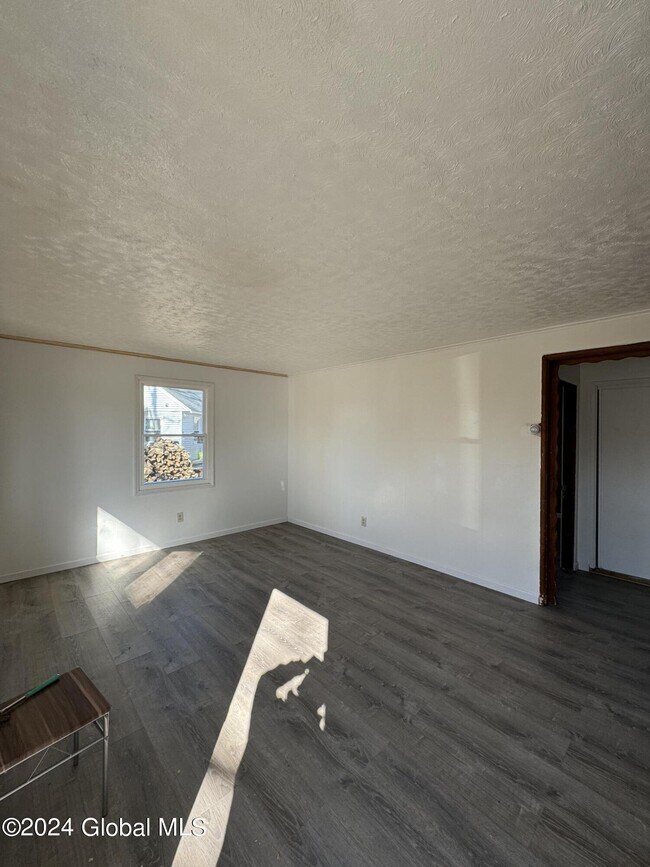 Building Photo - 1104 Outer Dr