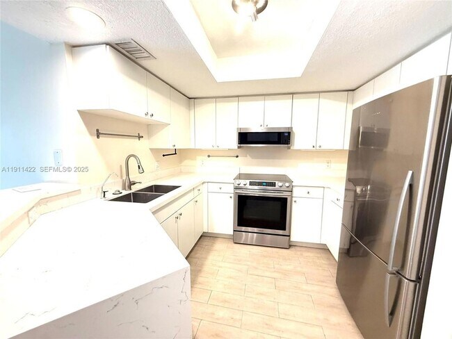 Foto del edificio - 2039 SE 10th Ave