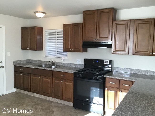 Foto del edificio - 3 br, 1 bath House - 27389 Stanford Ave