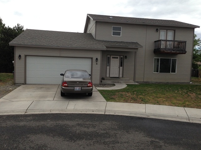 Building Photo - Large Remodeled Home Close to CWU and Down...