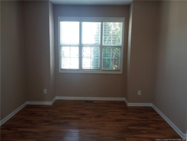 Building Photo - 6031 Geranium Dr