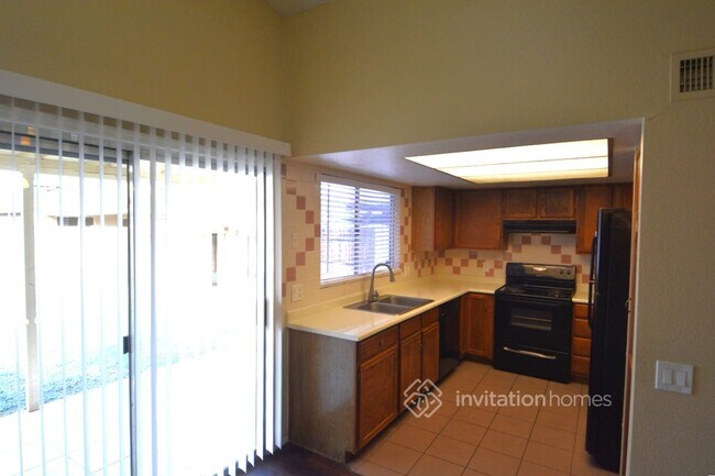 Foto del edificio - 7310 N 69th Ave