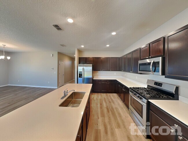 Foto del edificio - 154 Bloomfield Wy