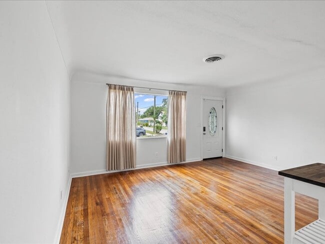 Foto del edificio - 4400 2nd Ave S
