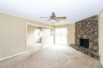 Building Photo - 3902 Clover Hill Dr