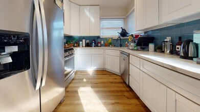 Building Photo - 6269 Mary Ln Dr