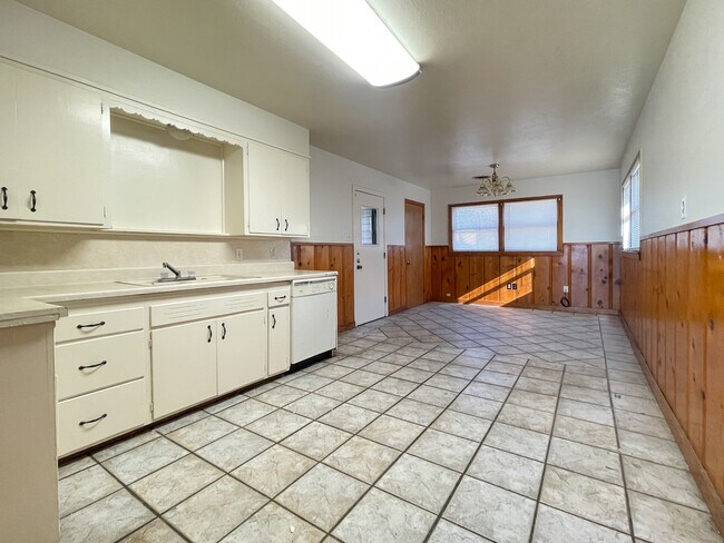 Foto del edificio - 4308 Guthrie Cir