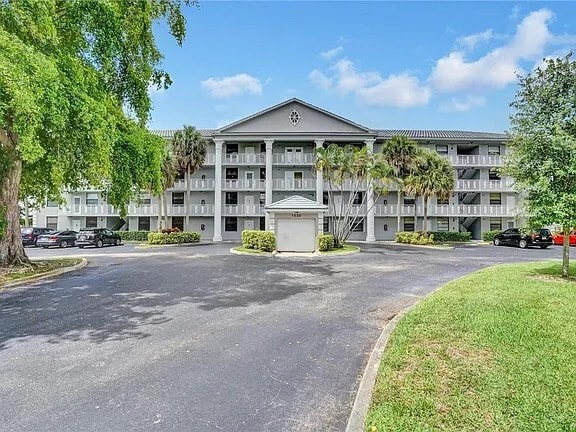Building Photo - 1512 Whitehall Dr