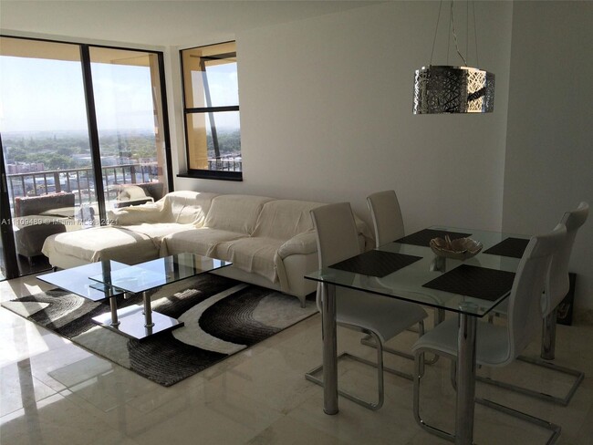 Foto del edificio - 1470 NE 123rd St