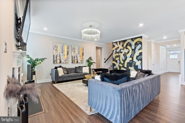 Foto del edificio - 4378 Shakespeare Cir