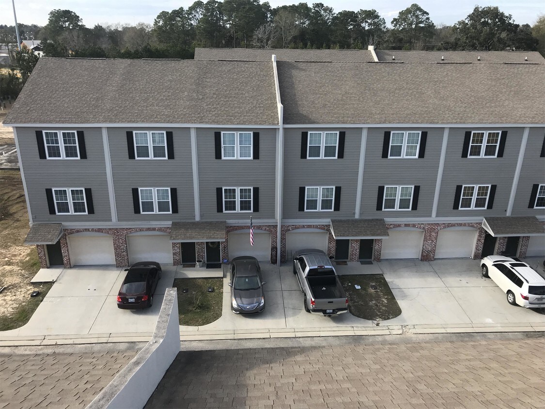 706 Plum Ln, D'Iberville, MS 39540 House for Rent in D'Iberville, MS