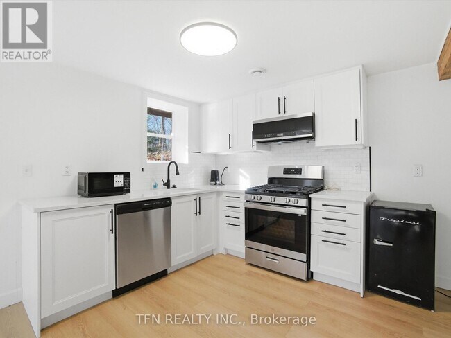 Photo du bâtiment - 657 Relative Rd