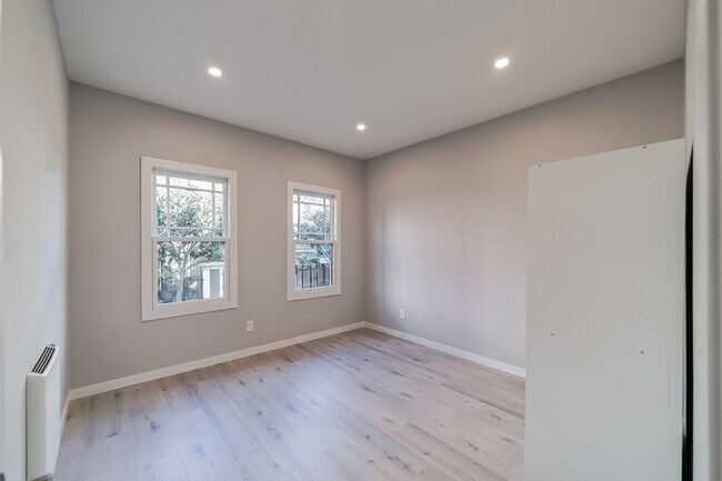 Foto del edificio - 429 Linden St