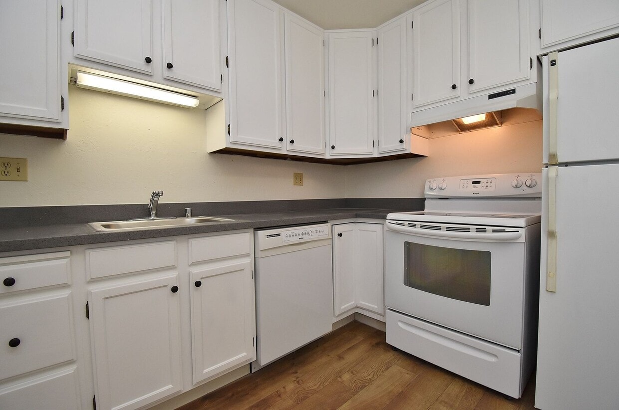 COMING SOON! | $2,390 / 2 BR - CONVENIENT CASTRO VALLEY LIVING: CONDO WITH GARAGE, STORAGE & PLA... - COMING SOON! |  $2,390 / 2 BR - CONVENIENT CASTRO VALLEY LIVING: CONDO WITH GARAGE, STORAGE & PLA...