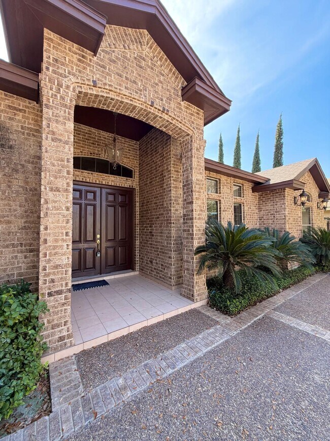 Foto del edificio - 2413 Sutton Ct