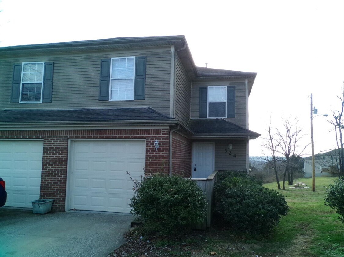 324 Bypass Plaza Dr, Frankfort, KY 40601 Townhome Rentals in