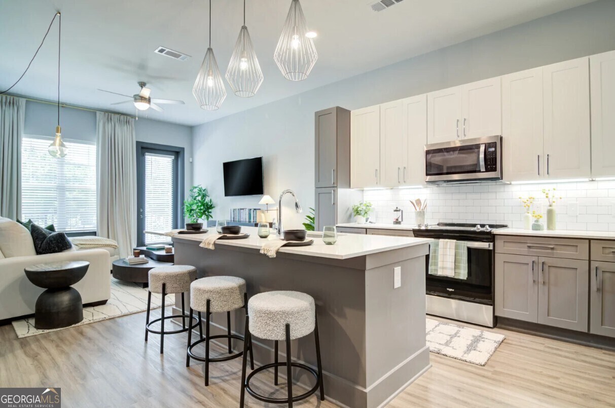 Foto principal - 1100 Industrial Blvd