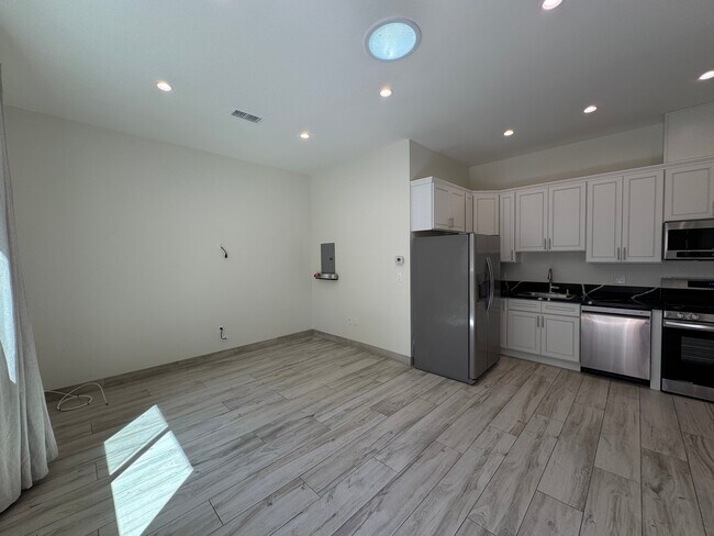 Foto del edificio - 23110 Mulholland Dr