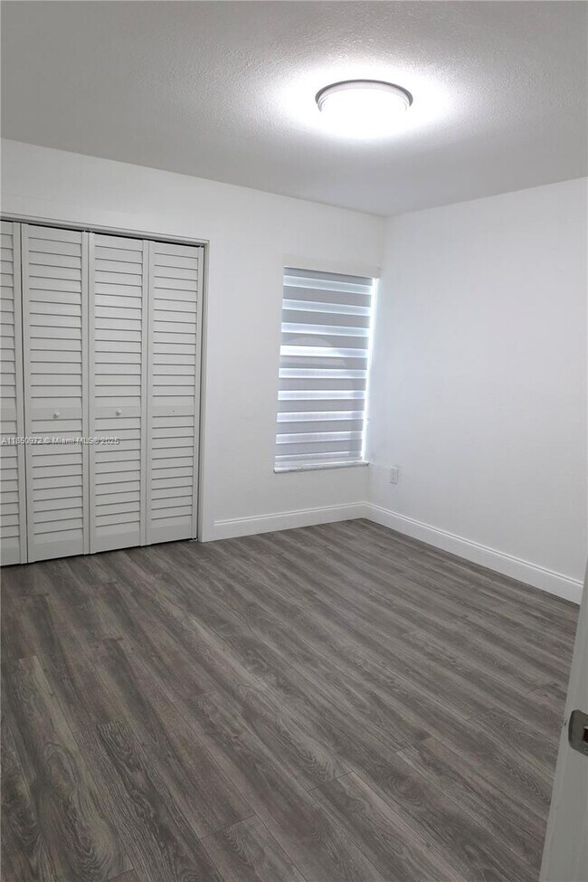 Building Photo - 16313 SW 103rd Pl