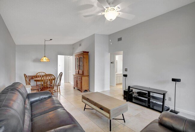 Foto del edificio - 8182 SE Villa Way