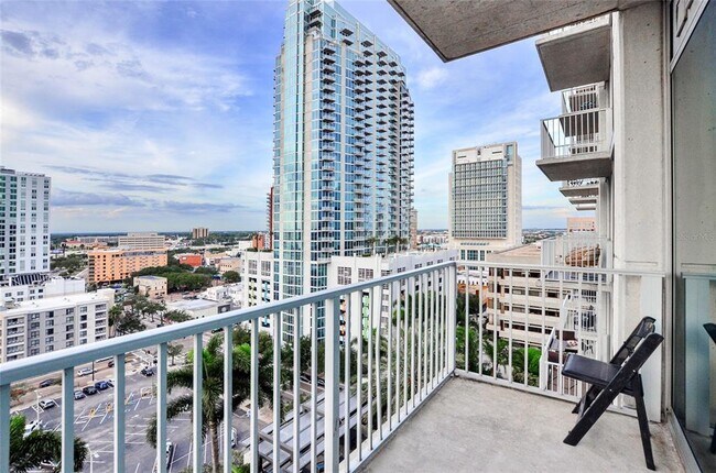 Building Photo - 777 N Ashley Dr