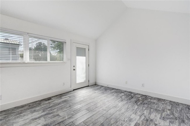 Building Photo - 1311 E 52nd St