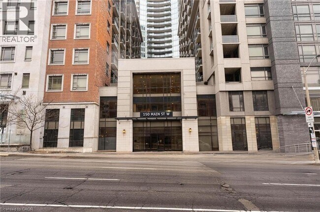 Photo du bâtiment - 150 Main St W