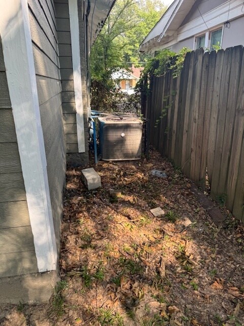 Building Photo - 787 Moon St