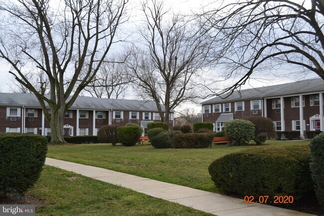 Building Photo - 224 Pennell Rd