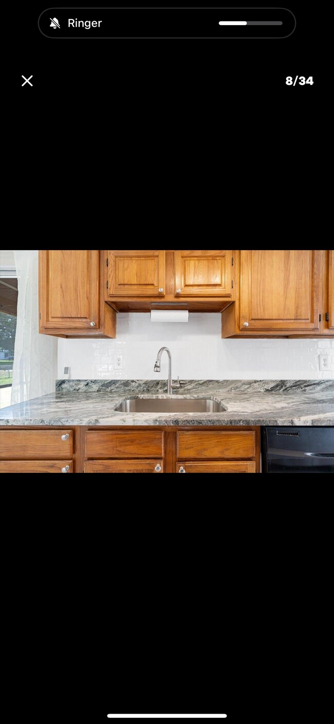 Foto del edificio - 748 Altura St