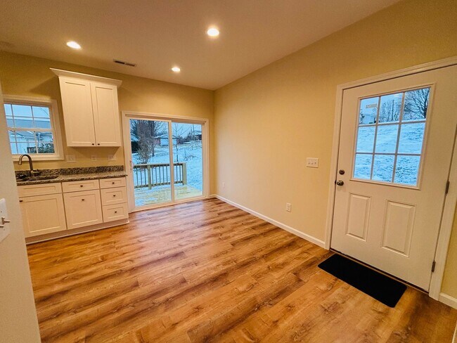 Foto del edificio - 3 Bedroom, 2 Bath Home