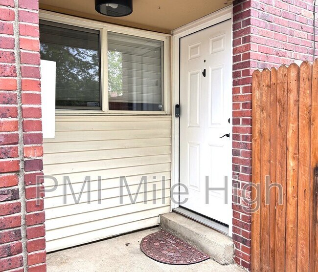 Foto del edificio - 8071 Wolff St