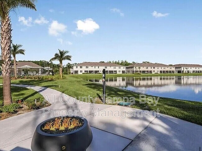 Foto del edificio - 26122 Fantasy Sky Ln