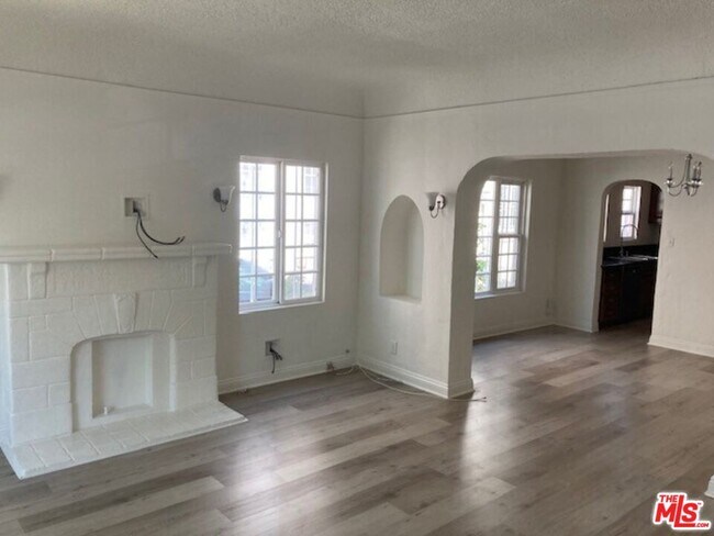 Foto del edificio - 440 N Orange Grove Ave