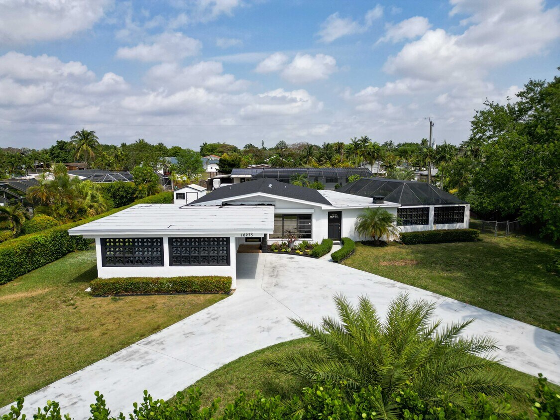 Foto principal - 10275 SW 112th St