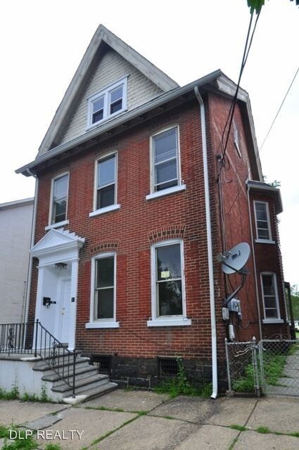 Primary Photo - 51 E Union Blvd