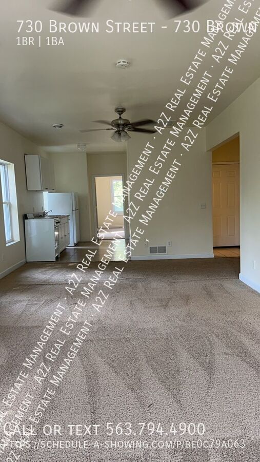 Building Photo - LARGE 1 bedroom/1 bath Apartment