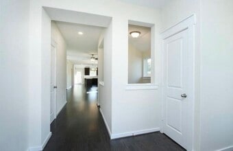 Building Photo - 204 Laura Leigh Ln