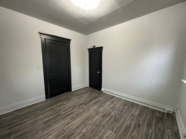 Foto del edificio - 1206 Martin St