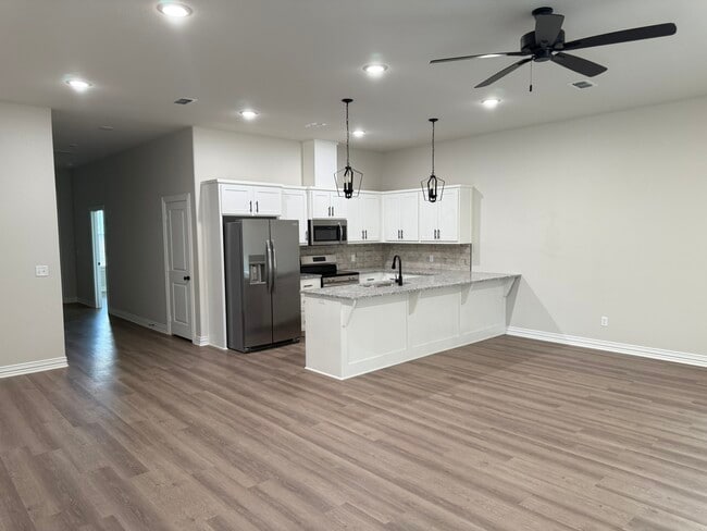 Building Photo - 1416 Page Vly Cir