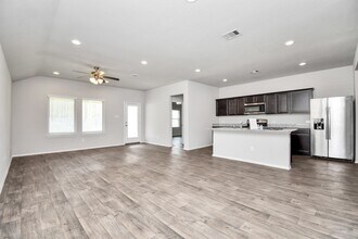 Building Photo - 14222 W Rim Ln