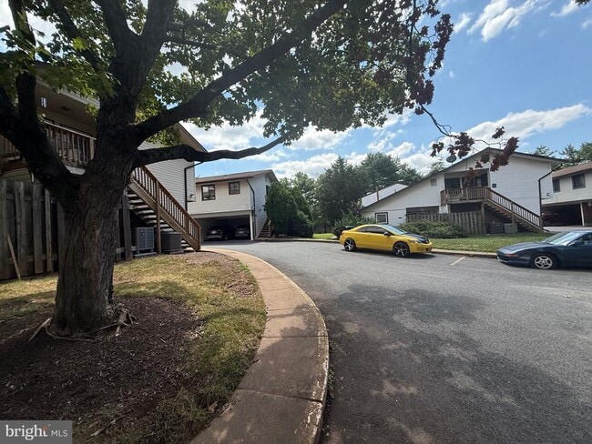 Foto del edificio - 4193 Meadowland Ct