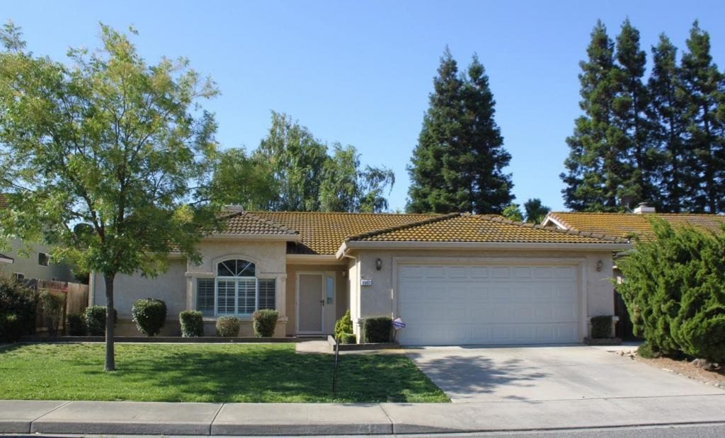2397 Rainwood Drive House for Rent in Oakdale, CA