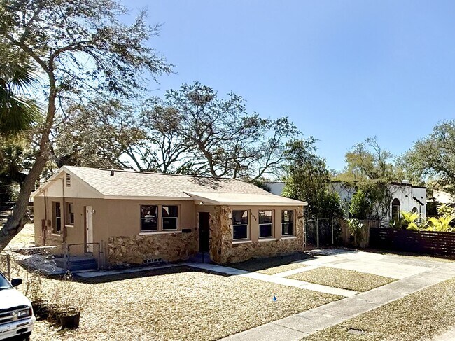 Foto del edificio - 1828 20th Ave S